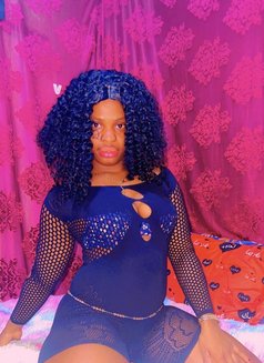 Sally - escort in Beirut Photo 1 of 7