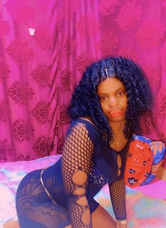 Sally - escort in Beirut Photo 5 of 7