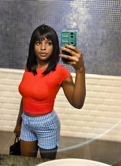 Sally - Masajista in Dubai Photo 4 of 5