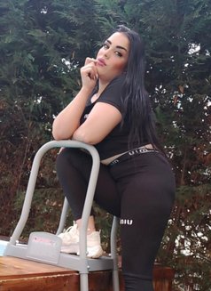 Sally - puta in Beirut Photo 4 of 4