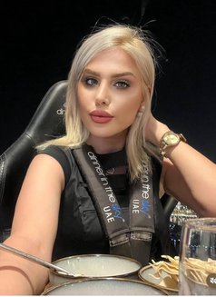 Sally - escort in Bangkok Photo 2 of 6