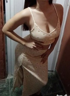 Sally - escort in Cairo Photo 1 of 2