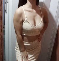 Sally - escort in Cairo