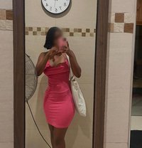 Sallyie - puta in Kampala