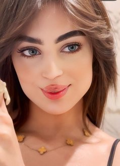 Salma - puta in Riyadh Photo 3 of 7