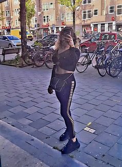 Salma. Friendly shemale - Transsexual escort in Amsterdam Photo 12 of 12