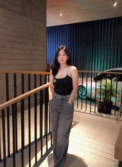 Salma - escort in Bali Photo 2 of 3