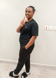 Salma - escort in Jeddah Photo 3 of 4
