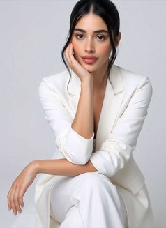 Salma Luxury GFE and Tantric Masseuse - escort in Panama City Photo 9 of 11