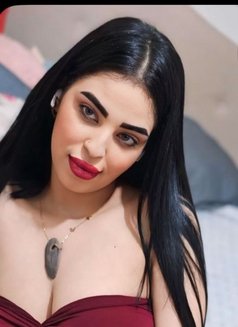 Salma - escort in İstanbul Photo 1 of 3