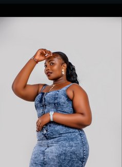 Salma - puta in Muscat Photo 3 of 6