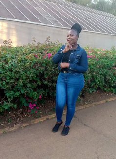 Salma - puta in Muscat Photo 4 of 6