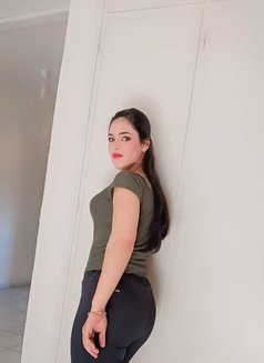 Salma - escort in Beirut Photo 3 of 7