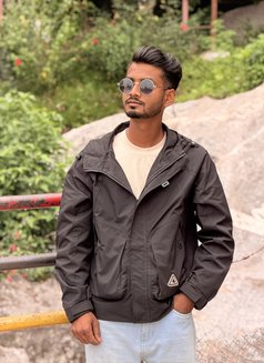 Salman M - Acompañantes masculino in Kathmandu Photo 1 of 10