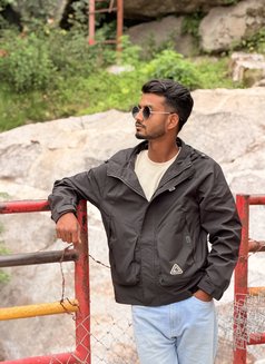 Salman M - Acompañantes masculino in Kathmandu Photo 2 of 10