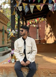 Salman M - Acompañantes masculino in Kathmandu Photo 3 of 10