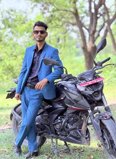Salman M - Acompañantes masculino in Kathmandu Photo 7 of 10