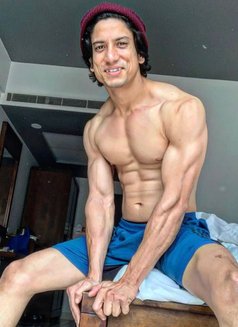 Salman Hunk - Acompañantes masculino in Pune Photo 1 of 9