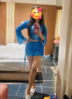 Saloni Cam and Real Meet - escort in Hyderabad Photo 1 of 2