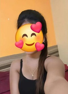 Saloni Cam and Real Meet - escort in Hyderabad Photo 2 of 2