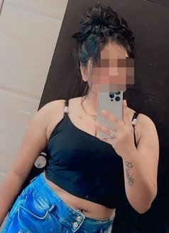 Saloni only cam show and real meet - escort in Navi Mumbai Photo 2 of 3