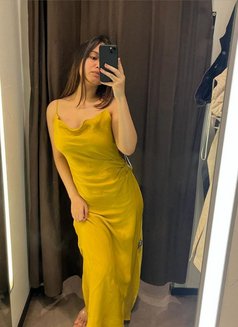 Saloni Gowda - escort in Bangalore Photo 1 of 3