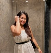 Saloni - escort in Mumbai Photo 1 of 2