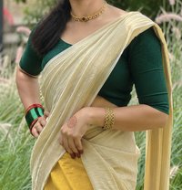 Saloni - escort in Pune
