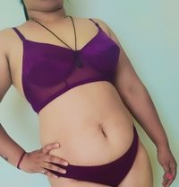 Saloni - escort in Pune