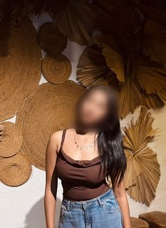 Roshni - escort in Mysore Photo 1 of 3