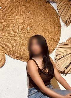 Roshni - escort in Mysore Photo 2 of 3