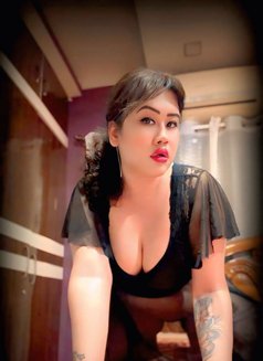 Saloni video service - escort in Mumbai Photo 16 of 16