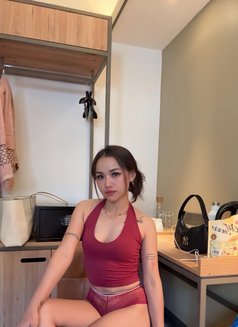 Salsa - escort in Singapore Photo 7 of 17