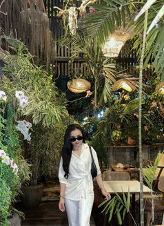 Salsa - escort in Singapore Photo 17 of 17