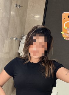 Salu Amithya - escort in Colombo Photo 1 of 2