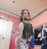 Salu - Transsexual escort in Mumbai