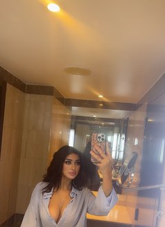 Salwa - escort in Dubai Photo 6 of 8