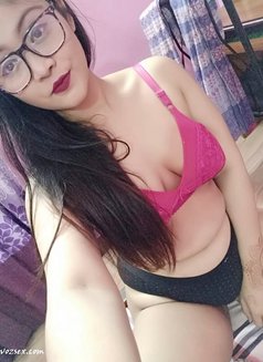 Salza Sabum Begum - escort in Mumbai Photo 8 of 23