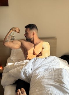 Sam - Male escort in Dubai Photo 4 of 4