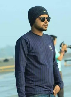 Sam - Male escort in Dhaka Photo 3 of 8