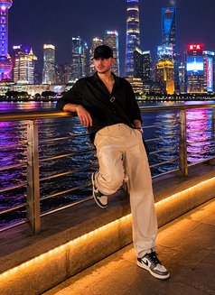 Sam - Male escort in Shanghai Photo 3 of 4