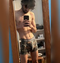 Sam - Male escort in Paris