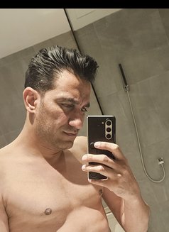 Sam - Male escort in Dubai Photo 6 of 6