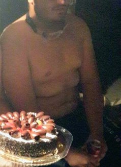 Sam - Male escort in Cairo Photo 2 of 3