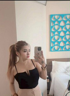 Sam - puta in Manila Photo 1 of 3