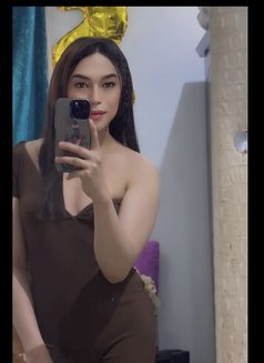 Sam - Transsexual escort in Jeddah Photo 4 of 4