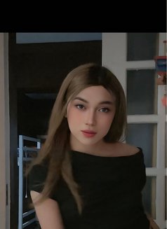 Sam - Transsexual escort in Jeddah Photo 2 of 6