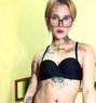 SAM - Acompañantes transexual in Kuwait Photo 16 of 18