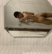 Sam - Transsexual escort in Makati City