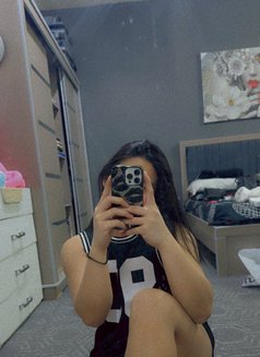 SAM - Transsexual escort in Riyadh Photo 4 of 11